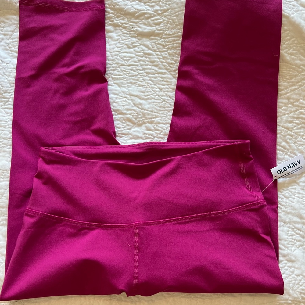 NWT - Womens High Rise Crop Leggings (Powerpress) - Medium, XL